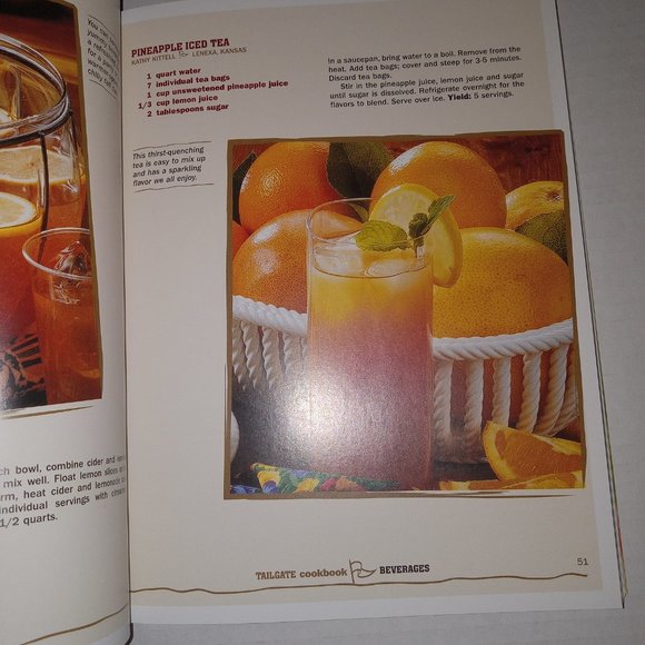 ⛄️ Taste of Home TAILGATE COOKBOOK - Picture 3 of 7